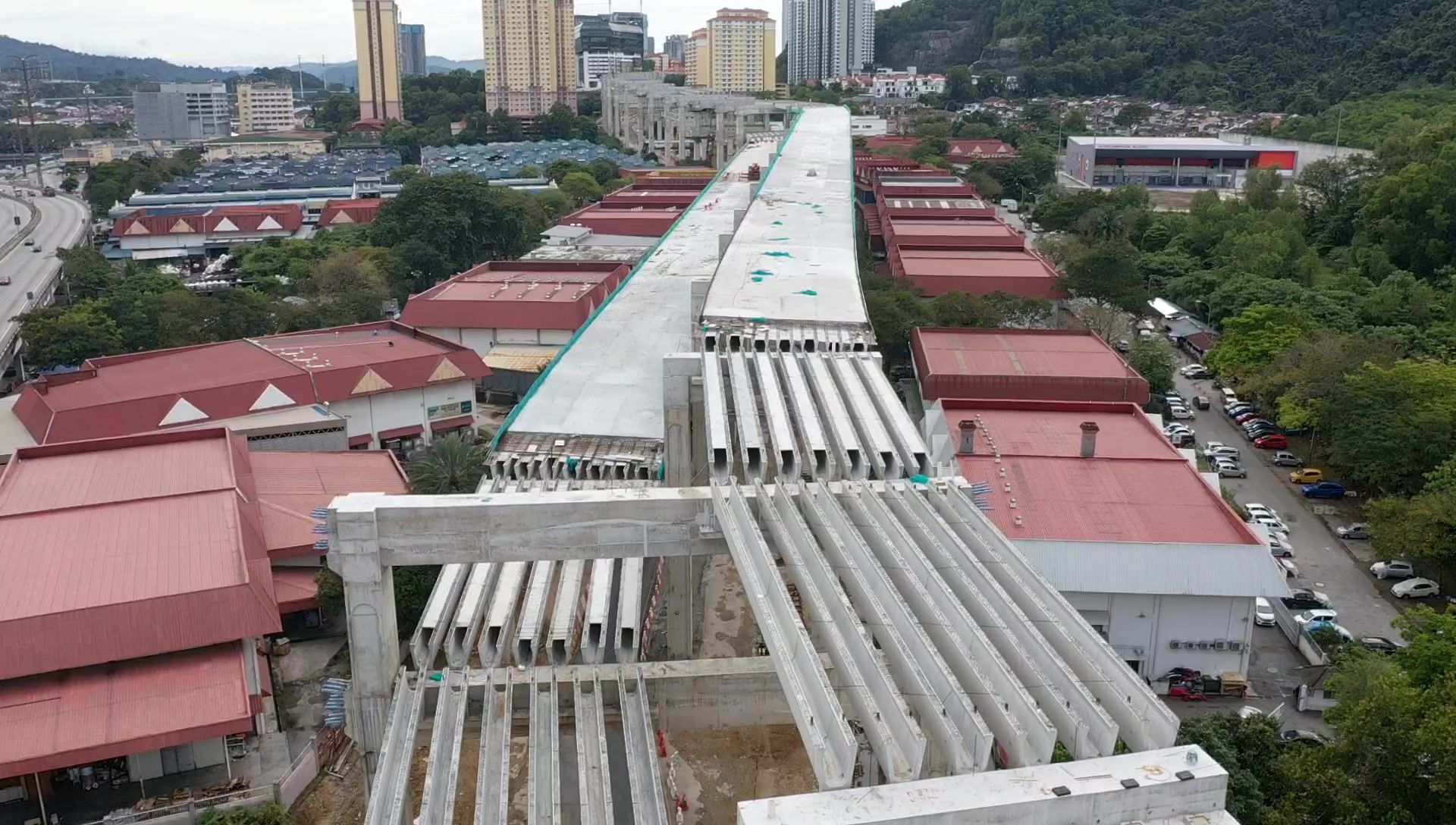 Deck_Slab_and_Parapet_Installation_work_in_progress__Industrial_area___Jalan_3118b_.jpg